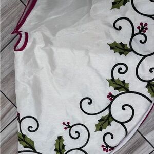 Elegant White Christmas Tree Skirt with Green and Red Holly Embroidery